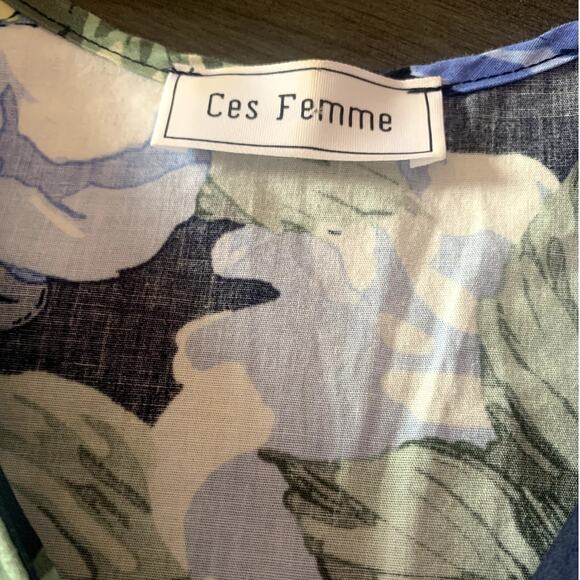 Ces Femme Loose fit Floral Top Black, Blue and White with Ruffled Hem XL - Picture 5 of 8